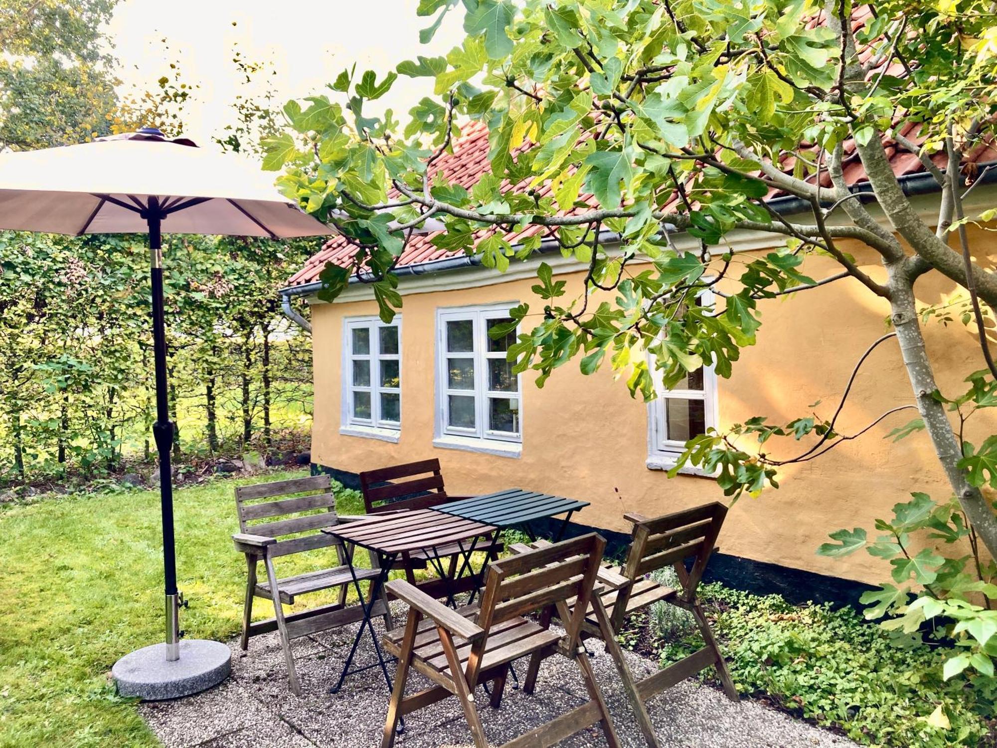 Den Gamle Skomager Hytte Ved Slotssoen Gråsten Exterior foto